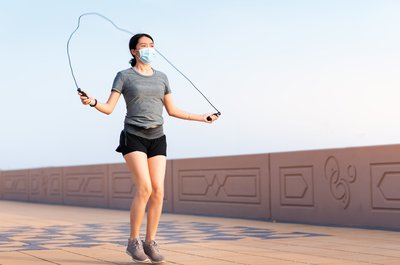 骨密度提升指南:抛开跑步与游泳,这才是科学有效的运动选择 骨密度提升指南:抛开跑步与游泳,这才是科学有效的运动选择